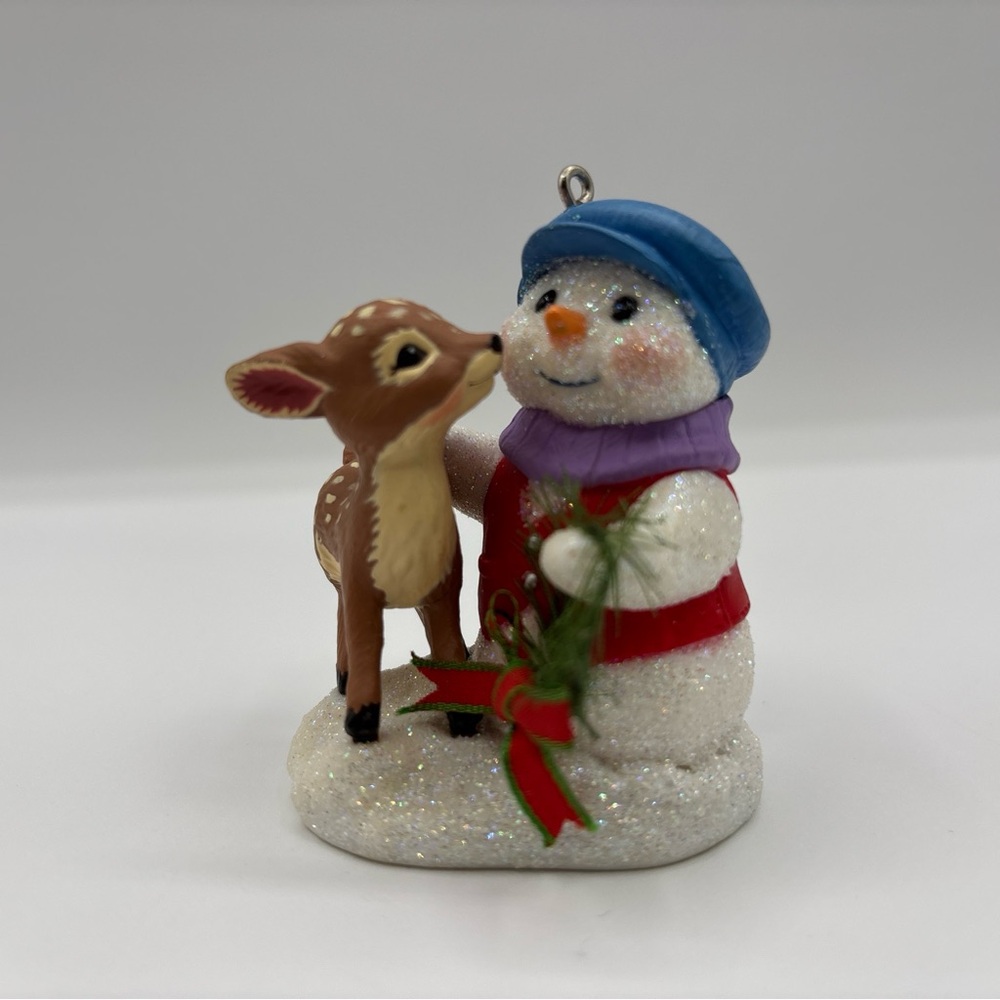 Hallmark Keepsake Ornament 2004 Snow Buddies - Seventh in the Series Handcrafted